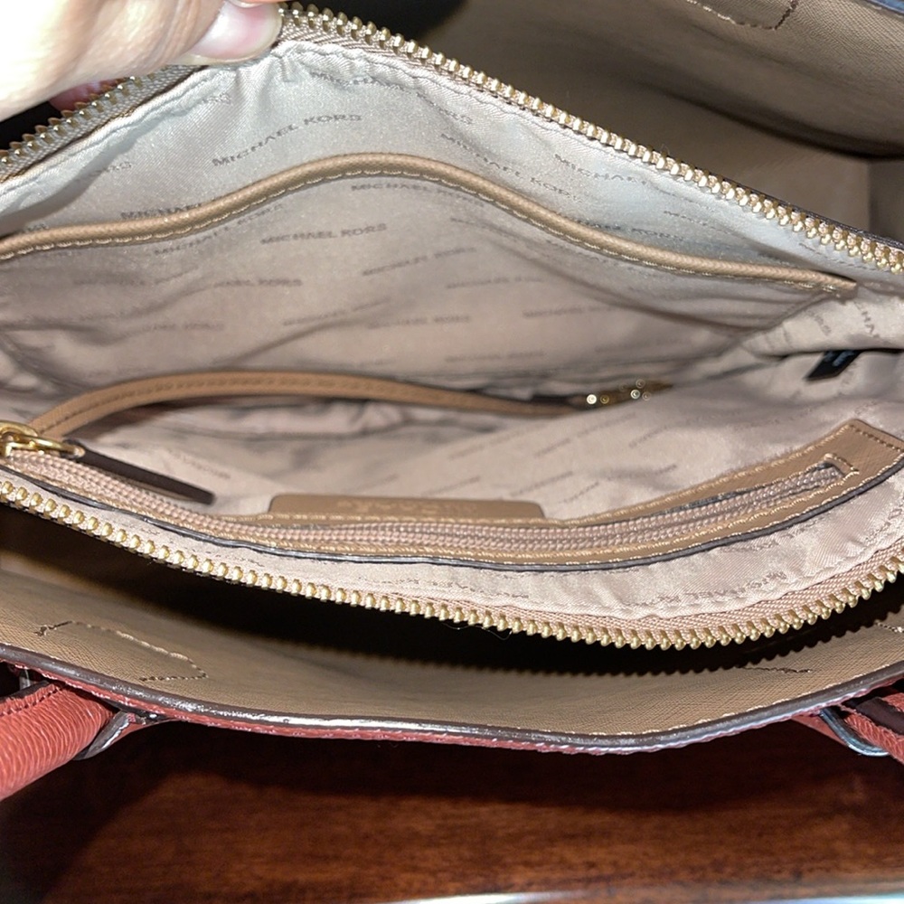 Michael Kors large Studio Mercer Satchel - Picture 5 of 8